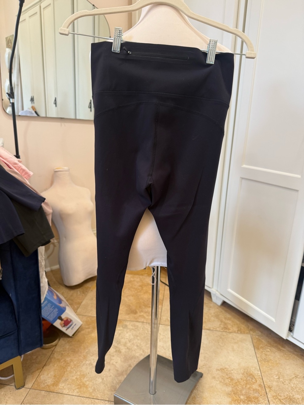 LNDR 7/8 Legging Black Size M - Picture 3 of 4